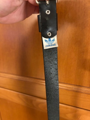 Adidas ζώνη μαύρη σε άριστη κατάσταση, μέγεθος 105