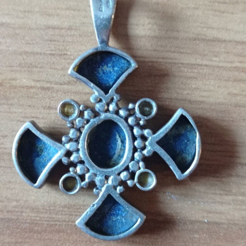 Handmade 925 silver cross pendant with blue lapis lazuli stones