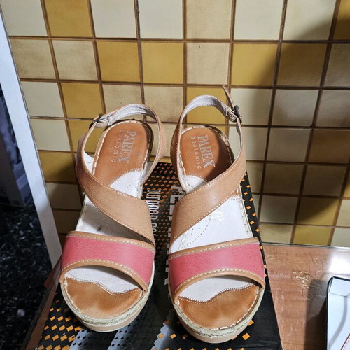 Parex sandals like new, size 39