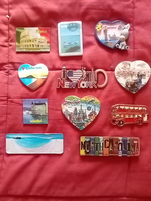 Fridge magnets like new, Greek and foreign, sold separately
