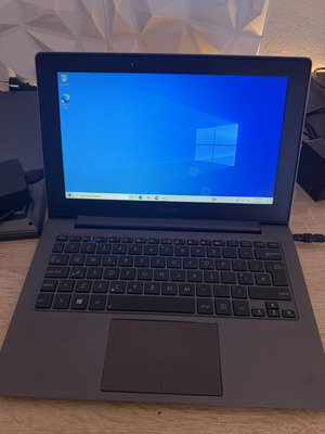 ASUS Taichi 21 i7 dual-screen laptop