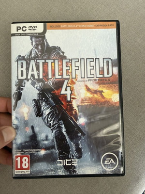 BF4 PC game like new, 2 discs