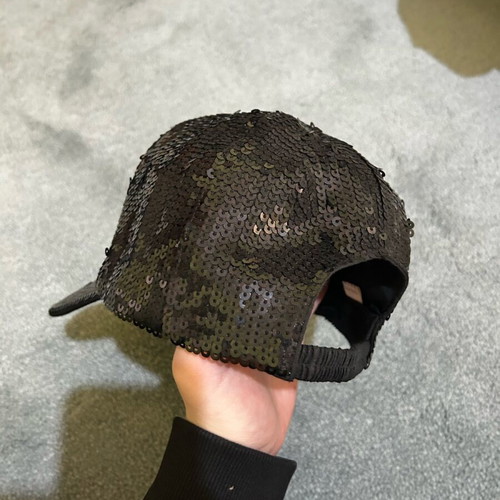 Sequin hat like new, black