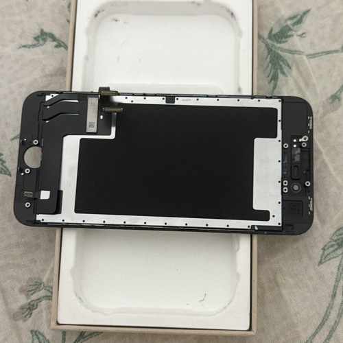 iPhone SE 2022 screen genuine broken, used