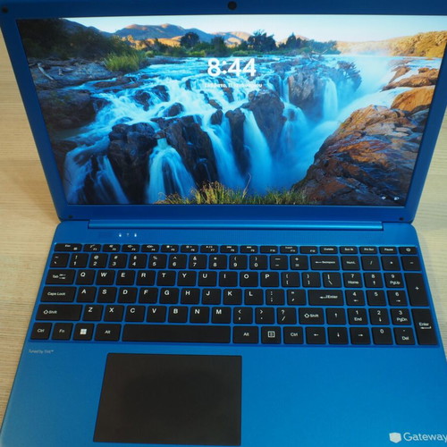 Gateway Ultra Slim GWNC31514-BL 15.6" IPS FHD like new, i3-1115G4, 4GB, 128GB SSD, Windows 11