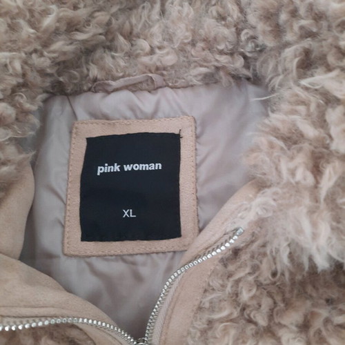 Pink Woman beige boucle jacket size XL like new