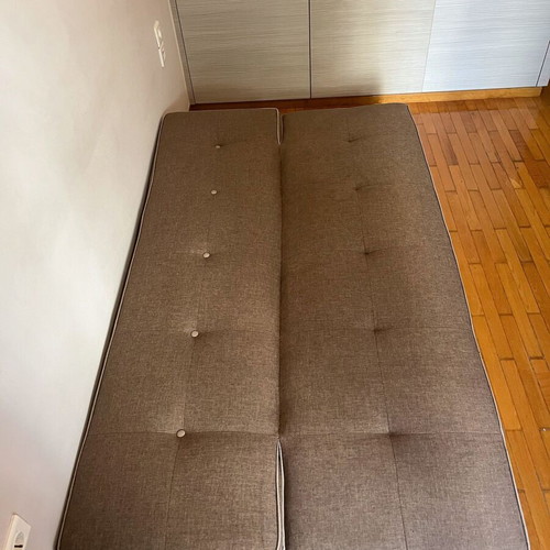 Three-seater sofa bed with left arm defect