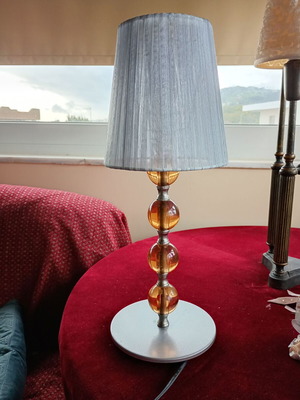 Table lamp in excellent condition, height 0.41 m
