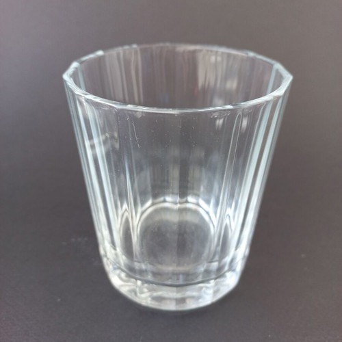 Set of 4 vintage glass water and wine glasses like new