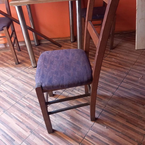 Chairs, tables and stools like new, set of 40 chairs, 12 stools with back, 8 stools without back, 12 tables