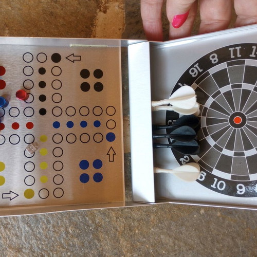 Magnetic board games new in metal case