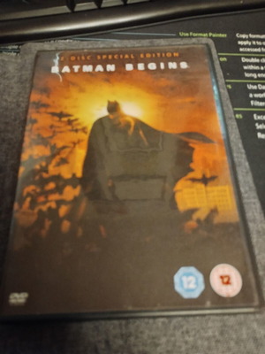 Batman Begins 2-Disc Special Edition DVD like new with original booklet