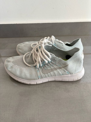 Nike Free Flyknit 38.5 σε άριστη κατάσταση