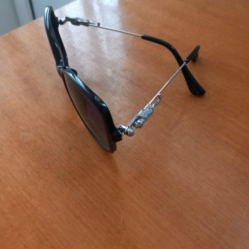Sunglasses used, black
