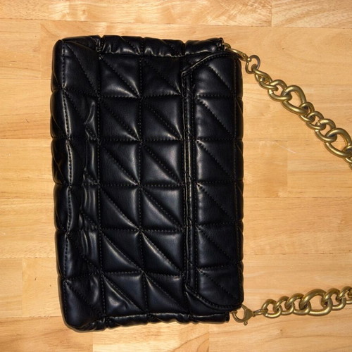 Zara shoulder bag like new, black with gold chain