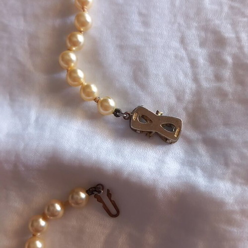 Necklace with Majorca pearls like new, 45 cm, gold color