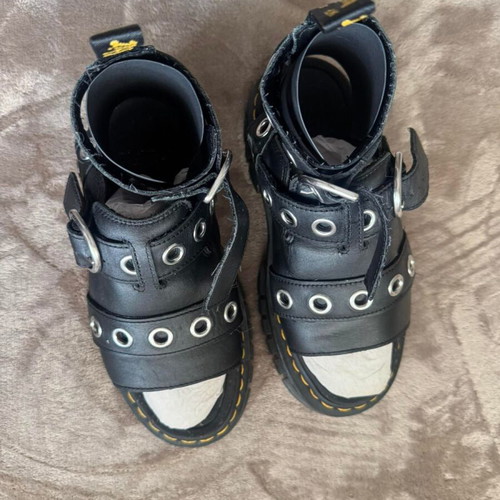 Dr. Martens Ricki HDW platform sandals black like new, size 38