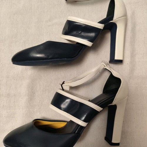 Benetton leather heels navy and white, as-new, size 37