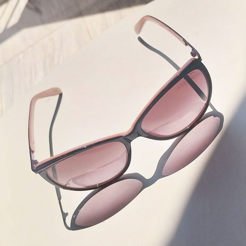 Ralph by Ralph Lauren RA5150 599/8H sunglasses like new, purple black cat eye
