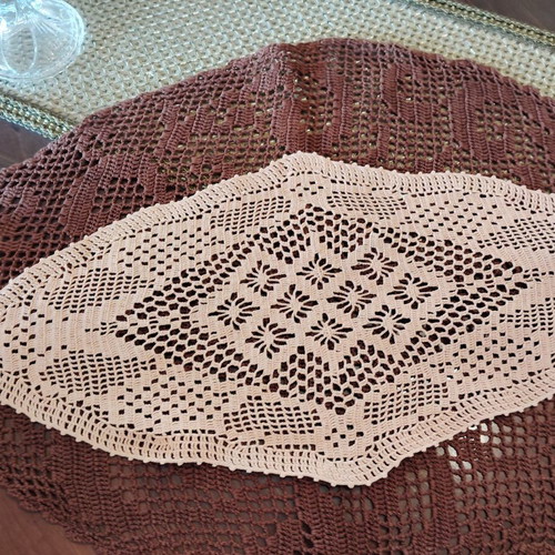 Handmade doilies like new, pack of 25 pieces