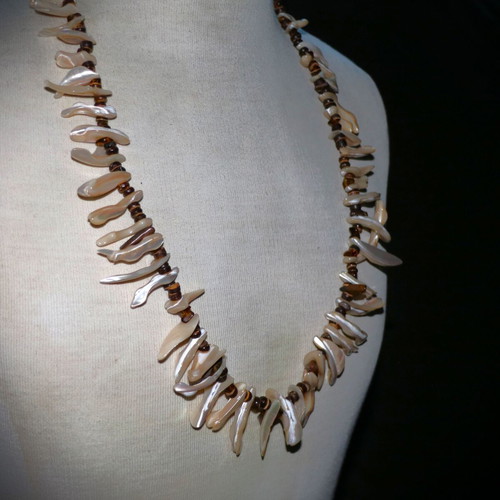 Long necklace new with Tigers Eye, shells and sterling silver 925