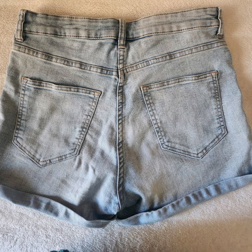 Elastic denim shorts with buttons no 38 H&M like new, blue