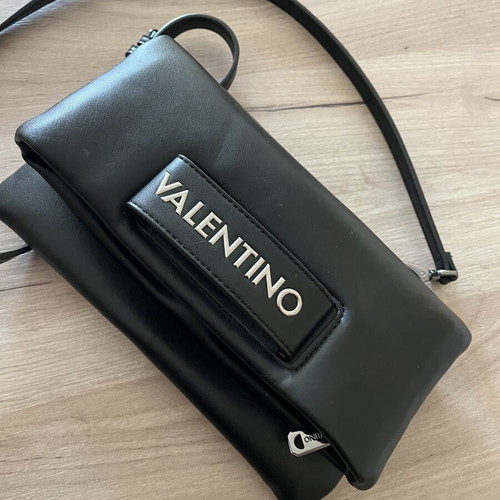Valentino crossbody bag like new, black
