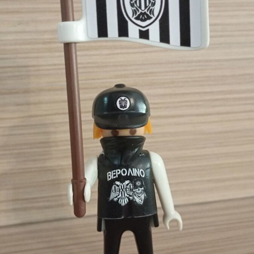 Playmobil fan figure PAOK with team flag like new