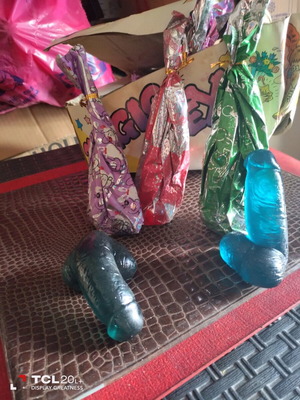 Τρικ τυλιχτό καινούργιο παιχνίδι με έκπληξη