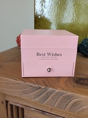 Pink Jewelry Box like new