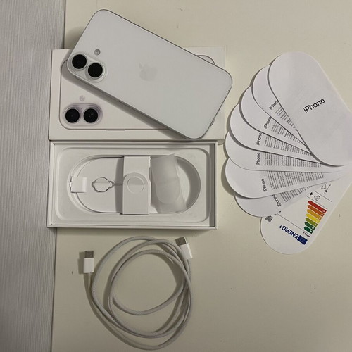 Apple iPhone 17 white 256GB with cracked screen