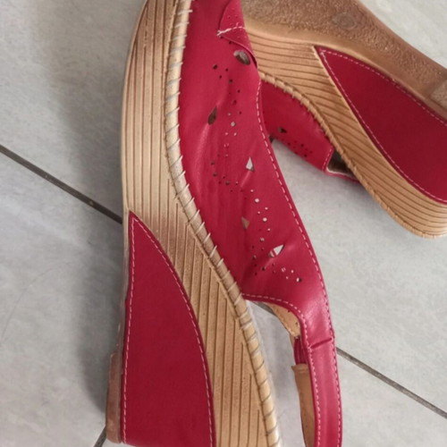 B-Soft sandals size 37 like new, red, anatomical