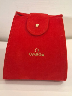 Θήκη ρολογιού Omega μεταχειρισμένη, κόκκινη με χρυσές λεπτομέρειες και μαξιλαράκι