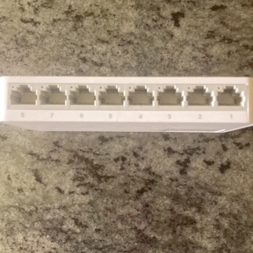 Tp-Link TL-SF-1008D unmanaged switch 8 ports used, set of 2 with charger