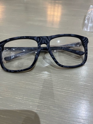 Vagrancy Eyeglass Frame new