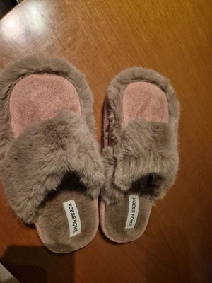 Women's slippers new size 36 with fur pink-salmon