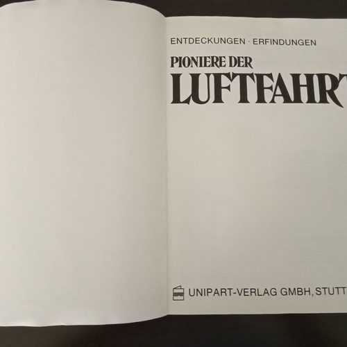 Pioneers of Aviation children's educational book in German like new
