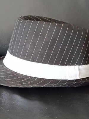 Pork Pie striped hat used, black and white