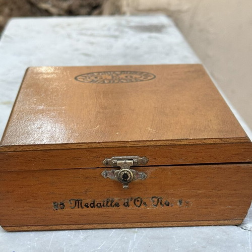 Vintage La Gloria Cubana Habana Serie Medaille d’Or wooden cigar box used