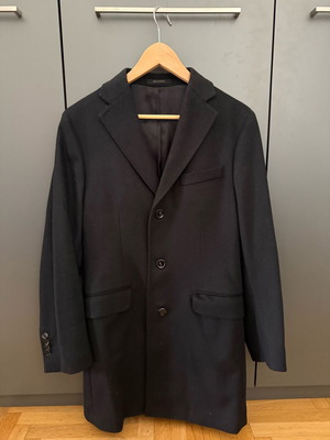 Massimo Dutti coat black like new, cashmere and wool, size 46