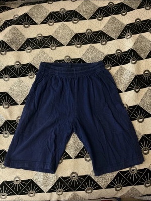 Μπλε βερμούδα με τσέπες σε άριστη κατάσταση