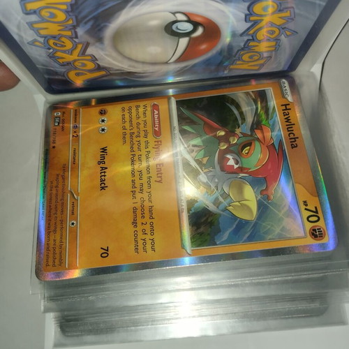 Pokemon Binder like new with 28 cards rarity uncommon, rare, reverse holo