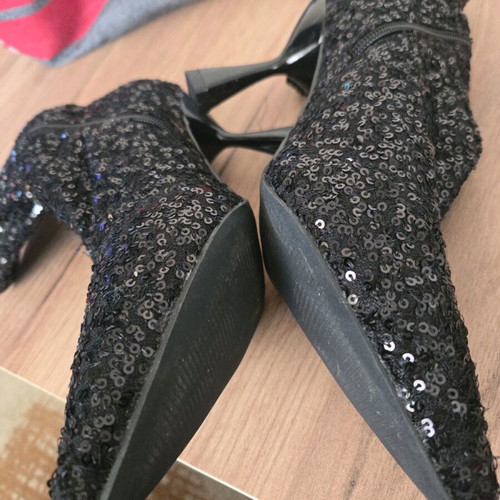 Booties with sequins new, size 37, black