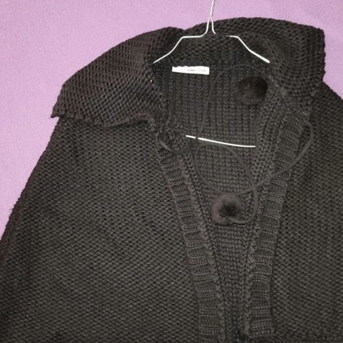 More women's short cape used, black