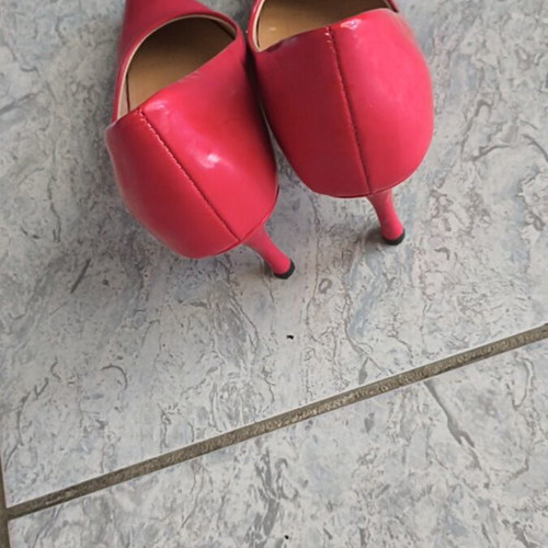 Benetton red pumps size 37