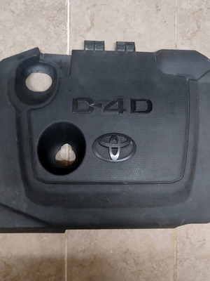 Toyota Auris D-4D Engine Plastic Cover used with broken bases