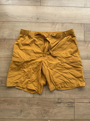Uniqlo men's geared shorts XL like new, yellow and orange