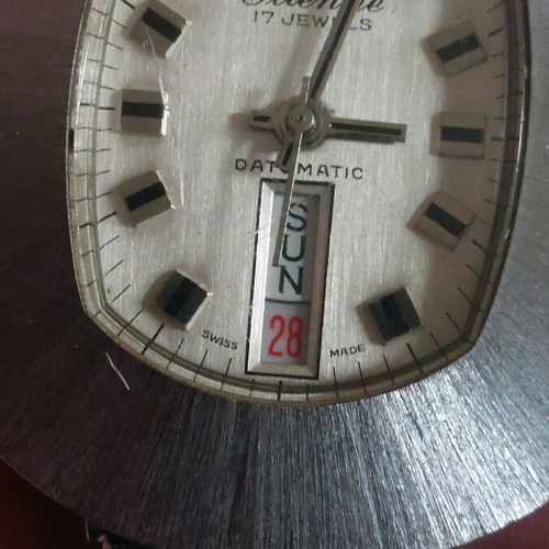Etienne Datomatic Swiss Made automatic watch like new with minor glass wear