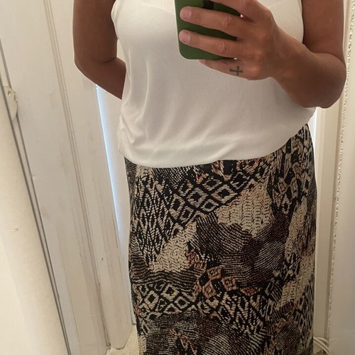 Satin maxi skirt animal print, elastic waist, size L-XL