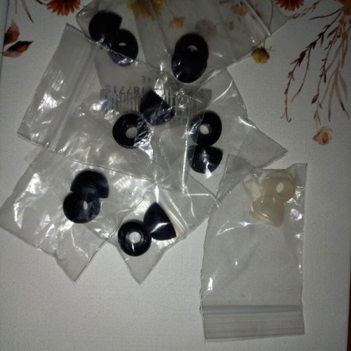 Silicone earbud tips for headphones, pack of 20, new